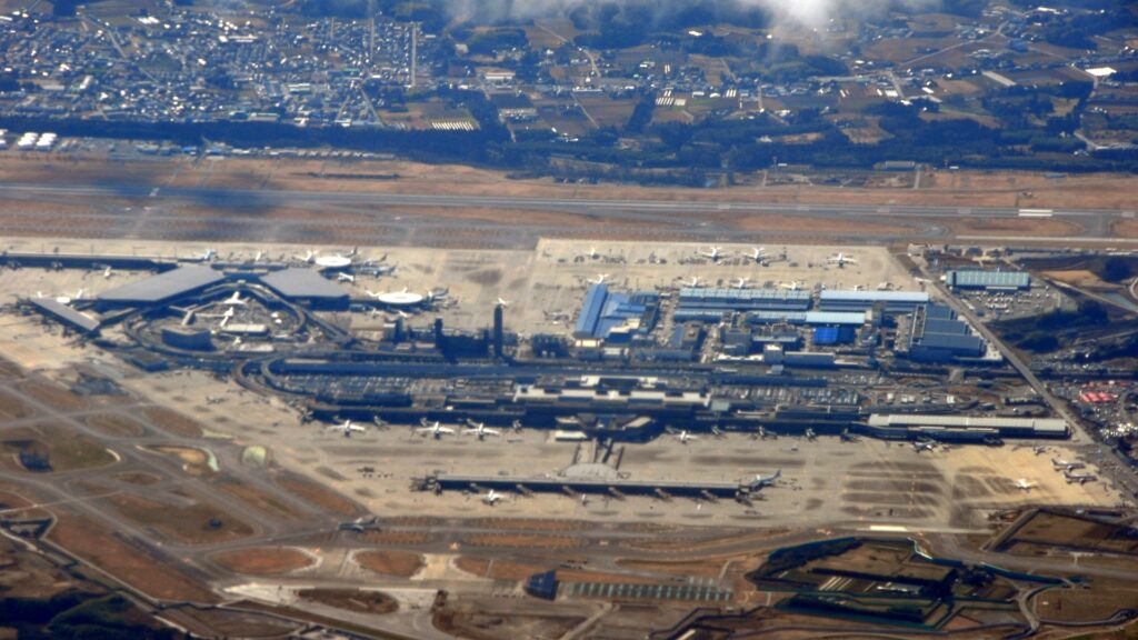 成田の旅客機（成田空港共同キオスク）