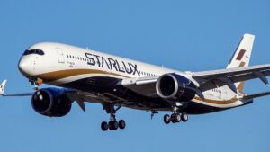 スターラックスの空山基コラボ機はどの便？成田線で10月1日から毎日